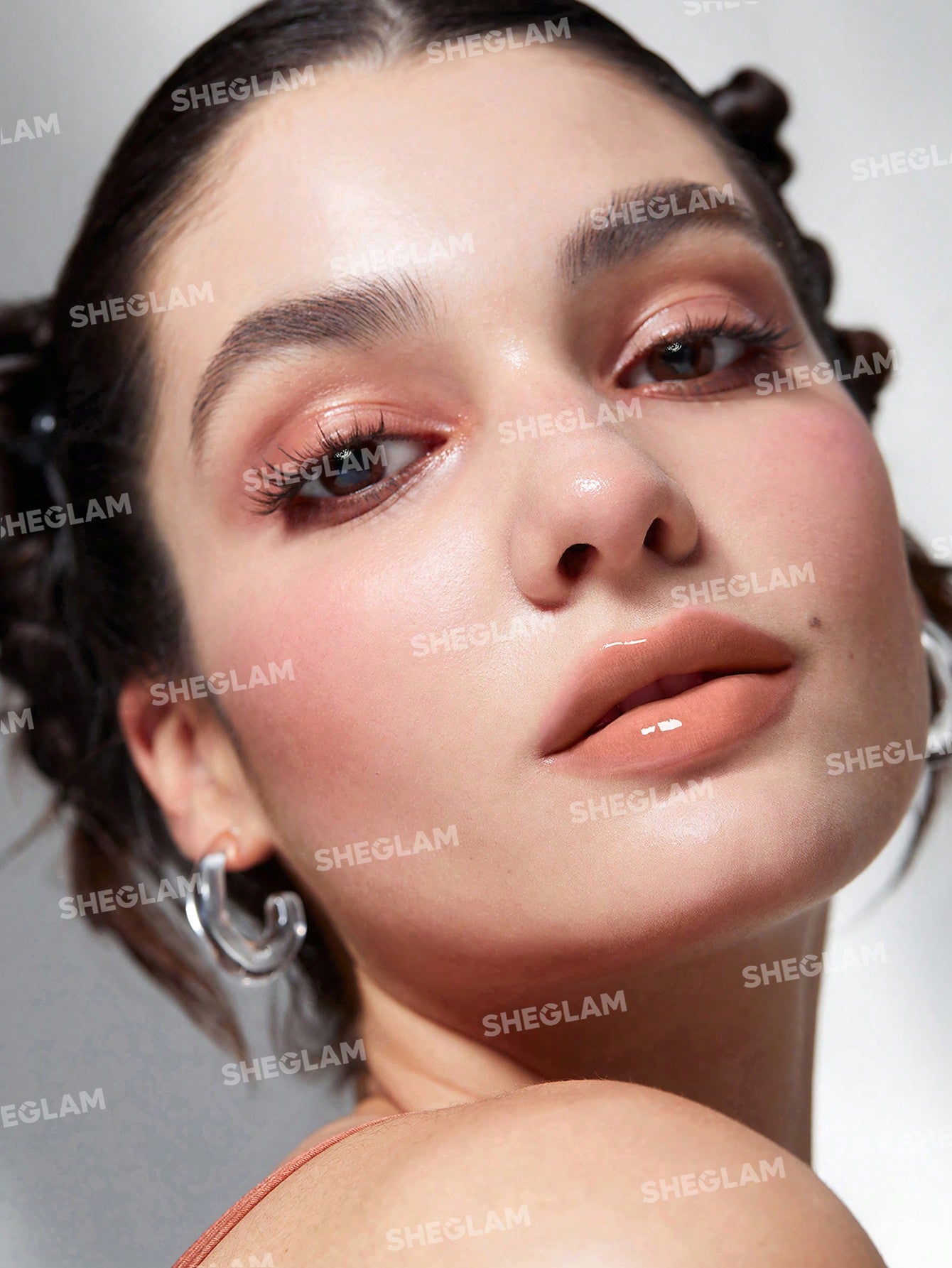 Блиск для губ POUT-PERFECT SHINE LIP PLUMPER-IN BLOOM | SHEGLAM