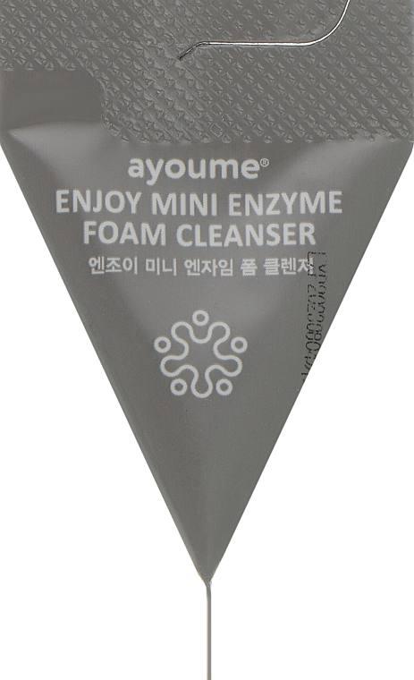 Ензимна пінка для вмивання обличчя Ayoume Enjoy Mini Enzyme Foam Cleanser