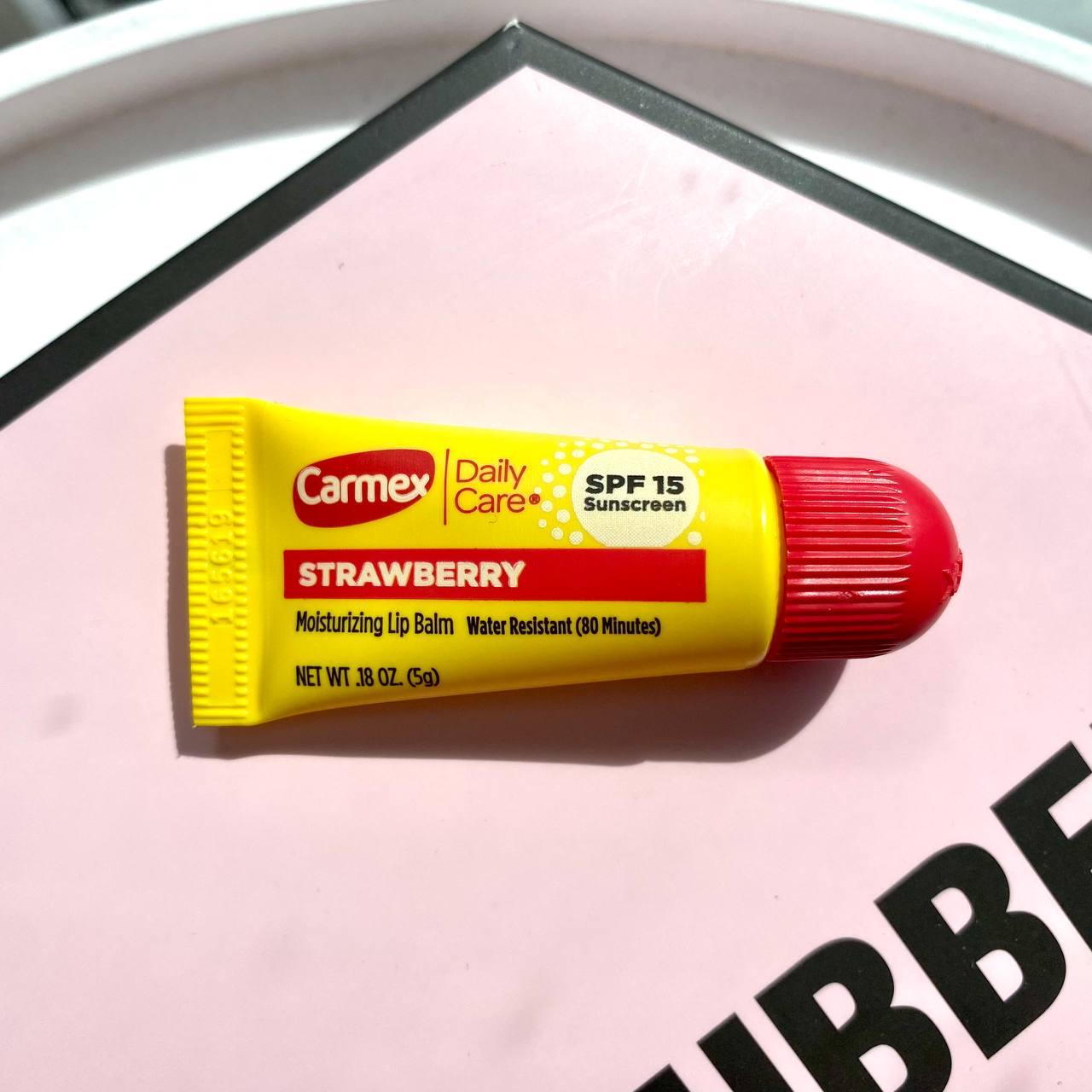 Бальзам для губ "полуниця" Carmex Mini 5 g