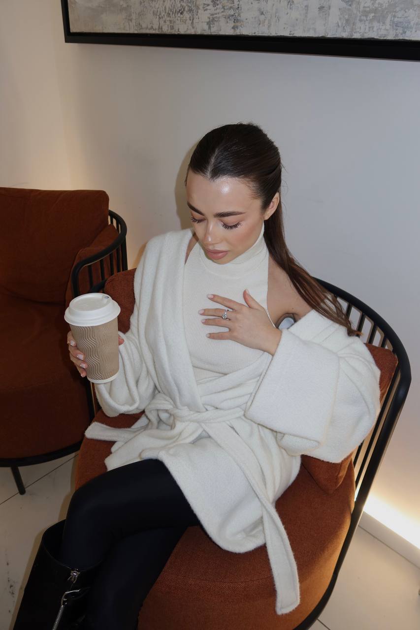 Ворсистий кардиган з поясом