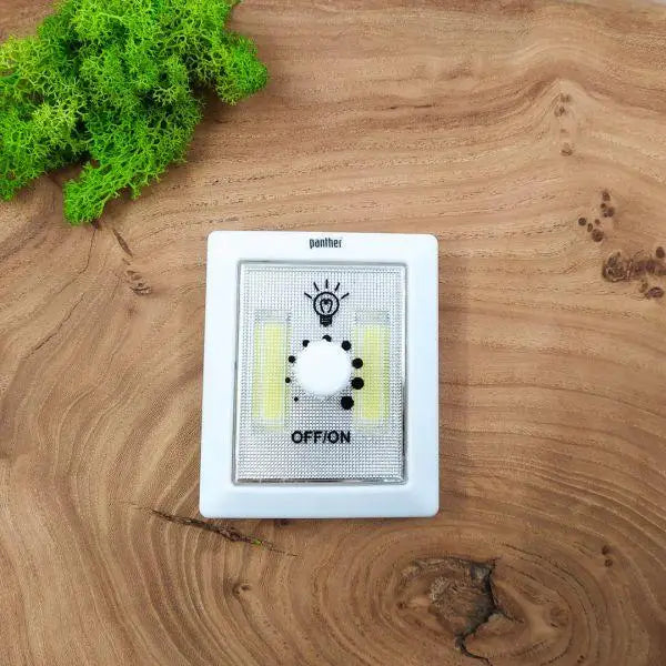 Настінний світлодіодний світильник/ліхтарик на батарейках