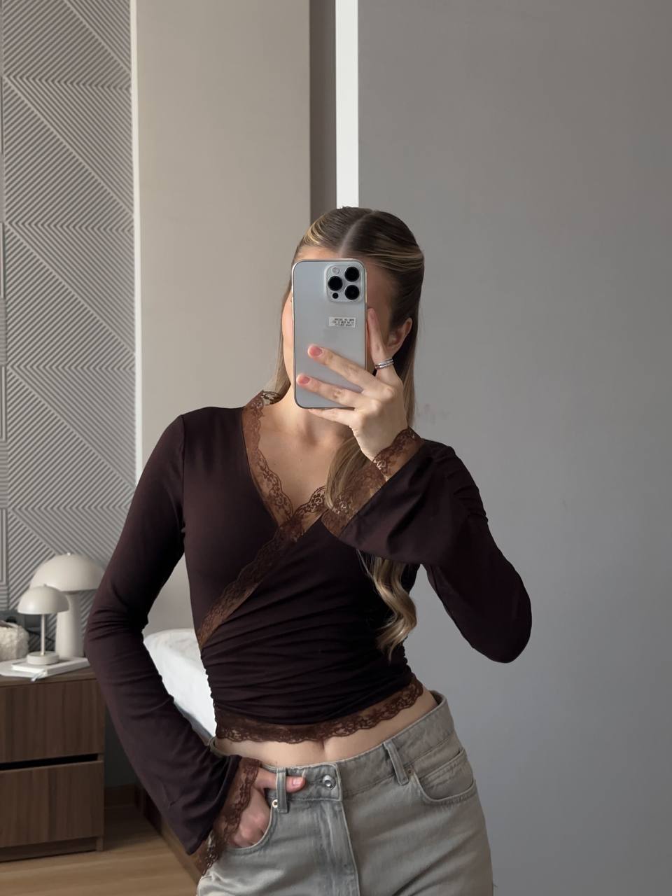 Кофтинка з мереживом на запах