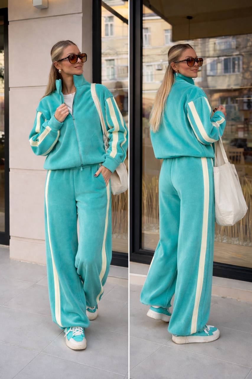 Костюм з велюру