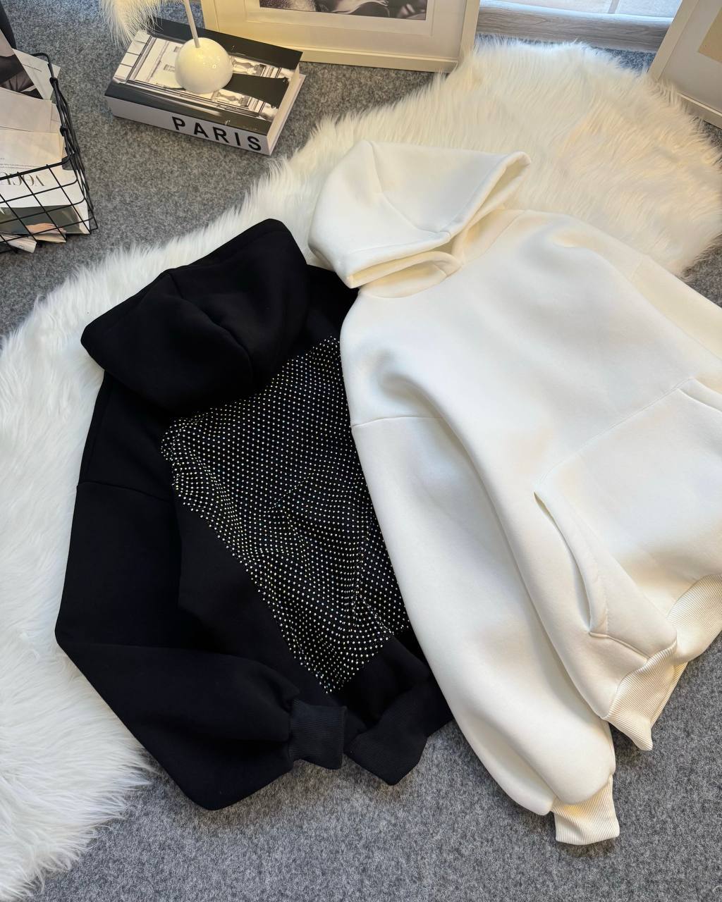 Худі з відкритою спинкою