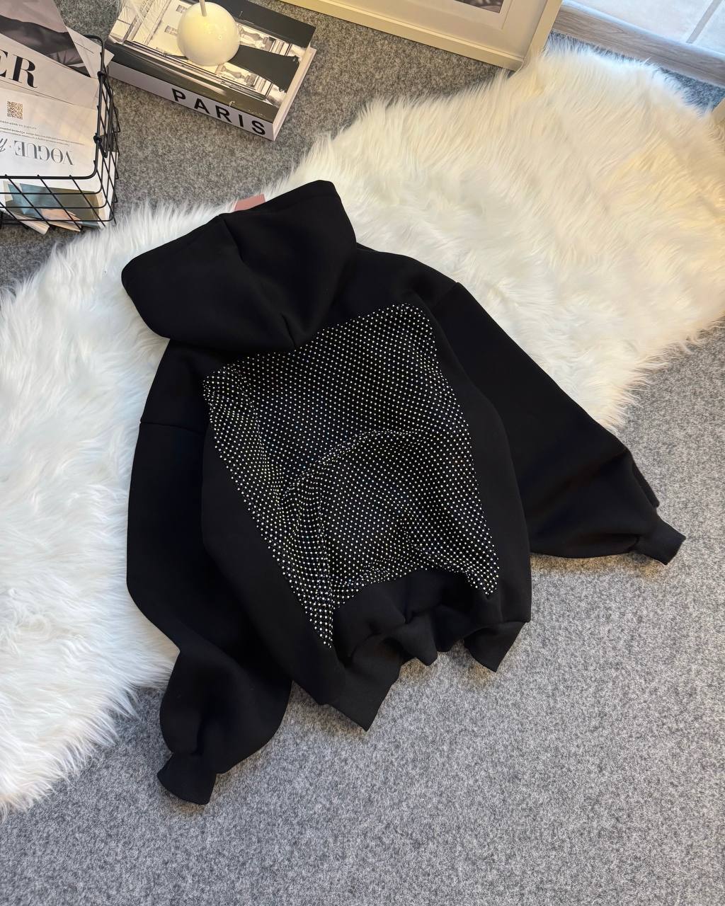 Худі з відкритою спинкою