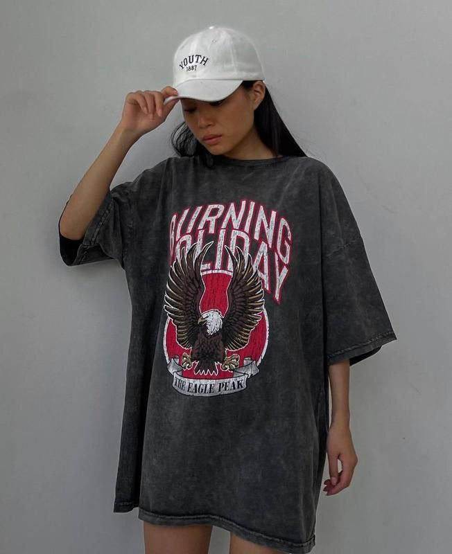 Футболка оверсайз Burning Holiday