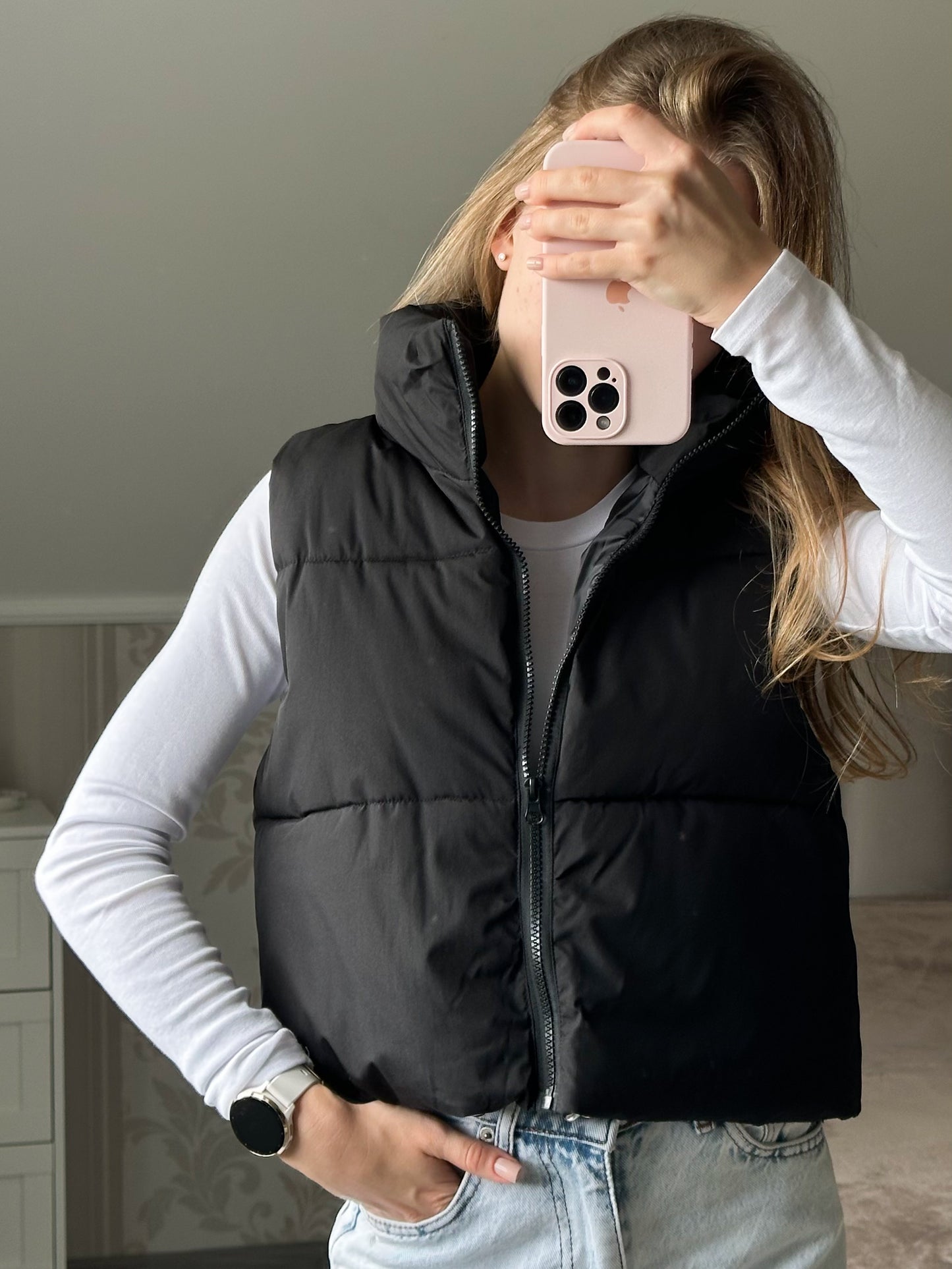 Жилетка чорна