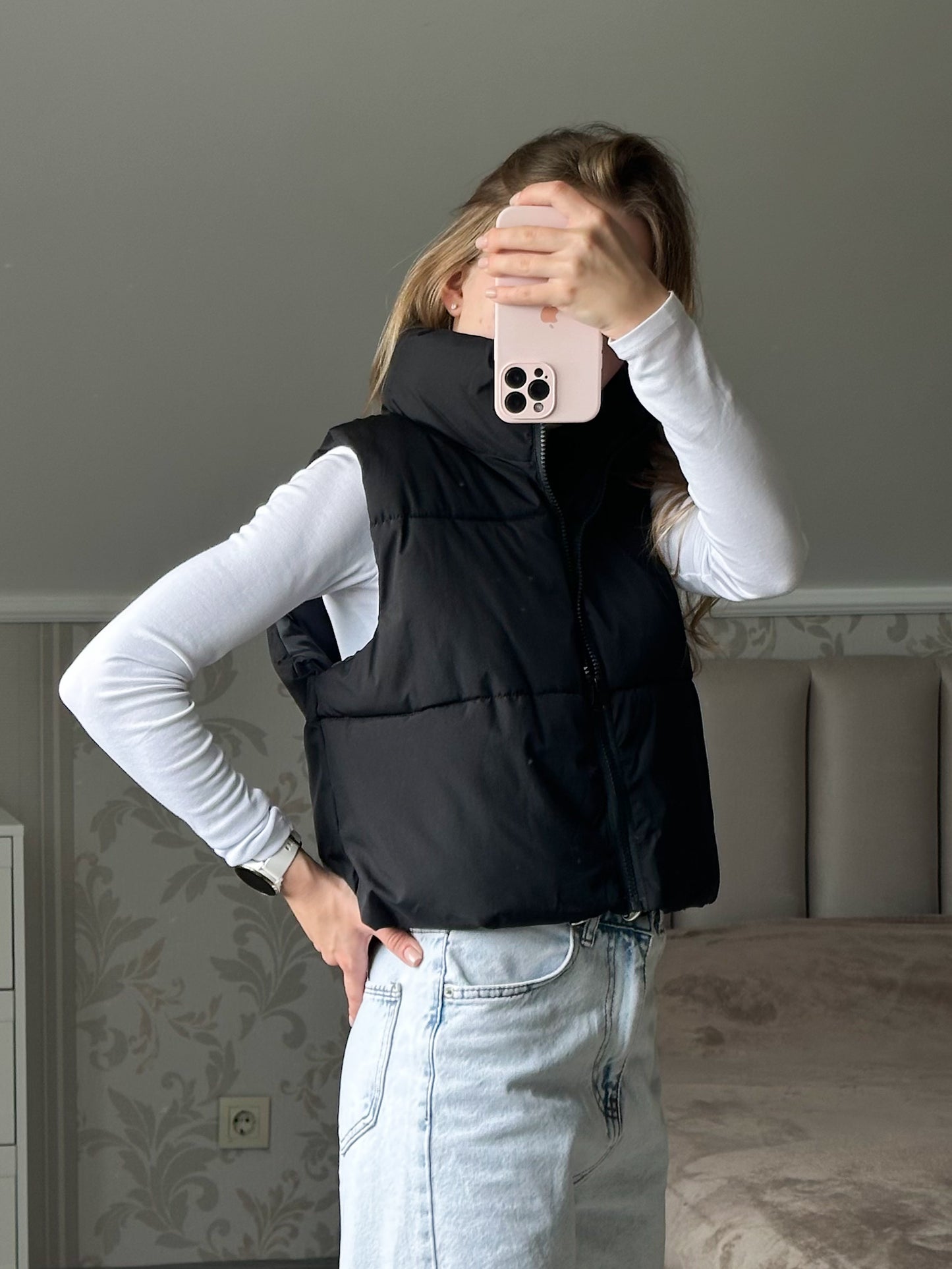 Жилетка чорна