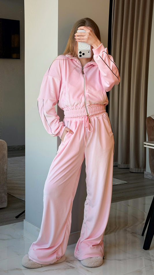 Спортивний велюровий костюм