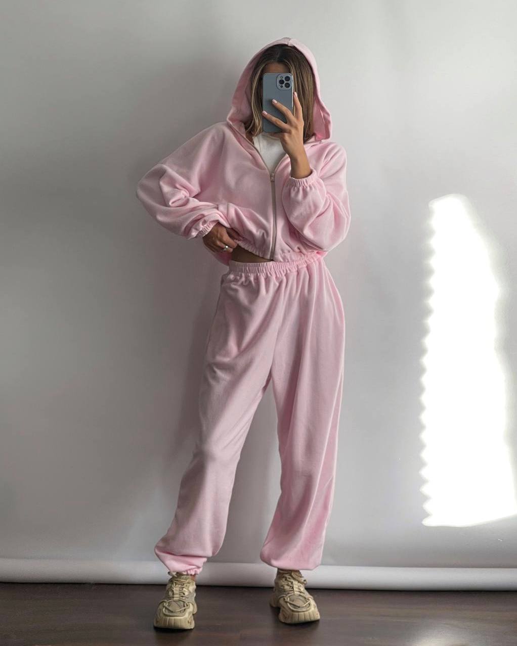 Спортивний костюм вільного крою