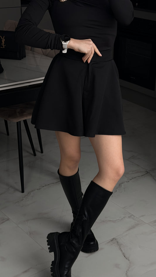 Шорти з імітацією юбки