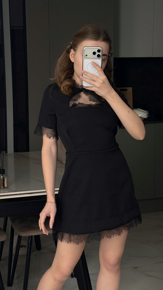 Сукня з мереживом