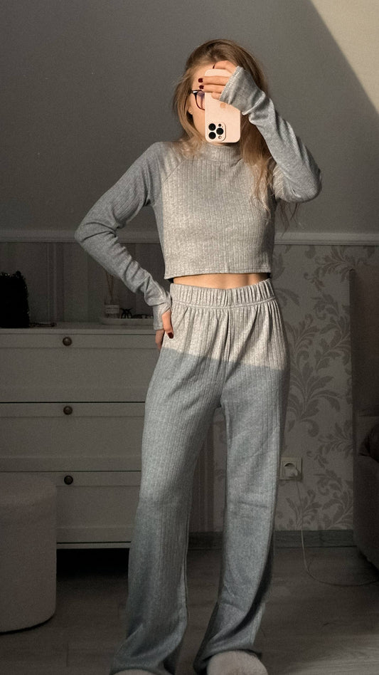 Костюм топ та штани, сірий