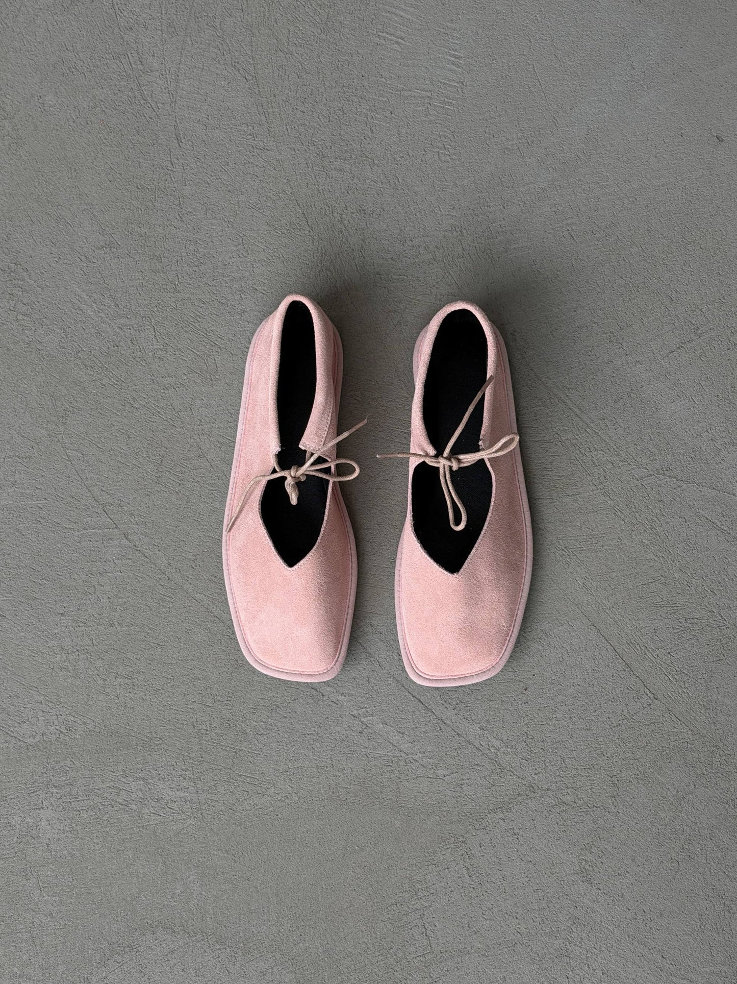 Балетки на зав'язках з анатомічно-розширеним носиком, пастельно-рожевий