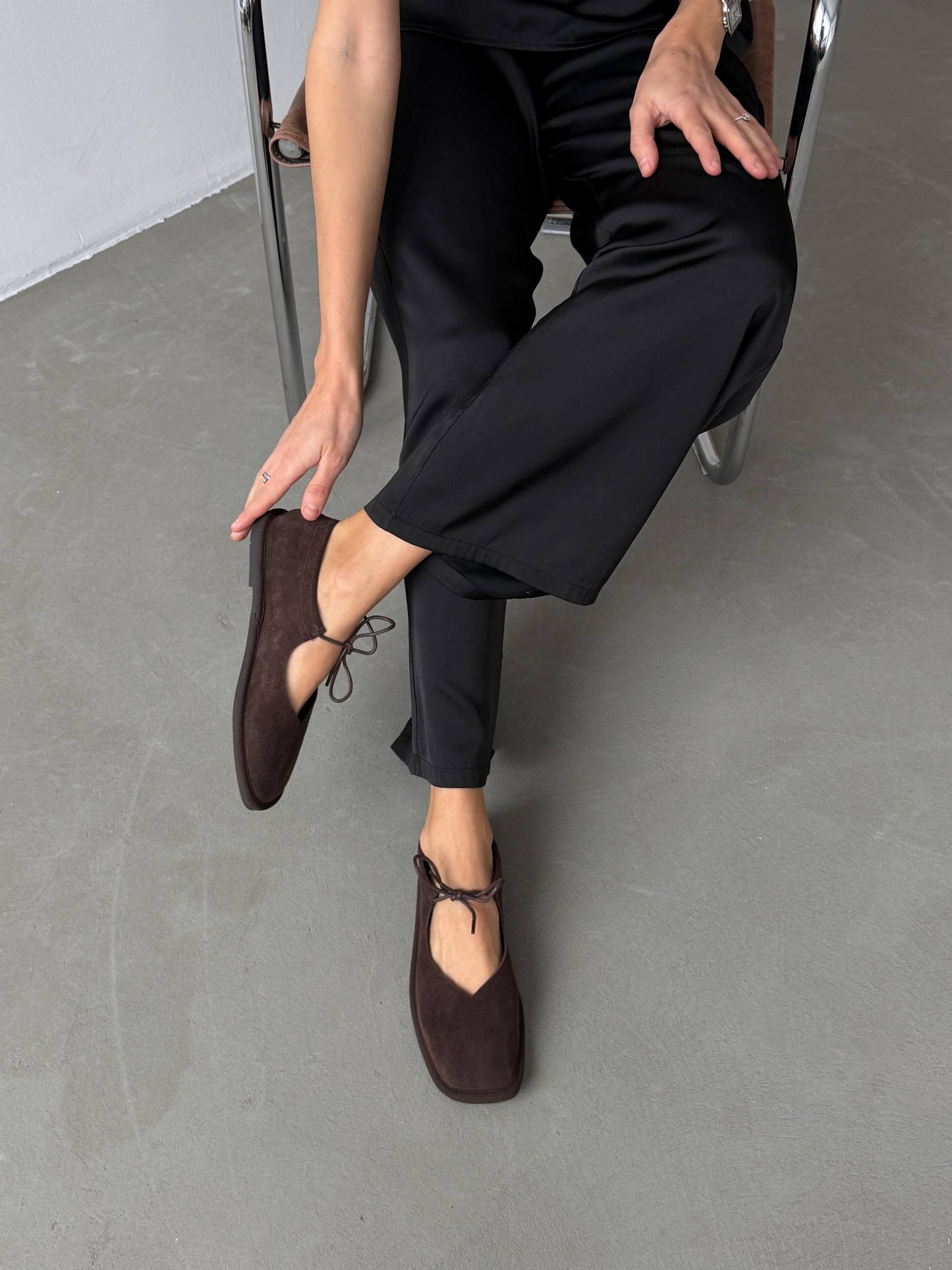 Балетки на зав'язках з анатомічно-розширеним носиком, шоколад