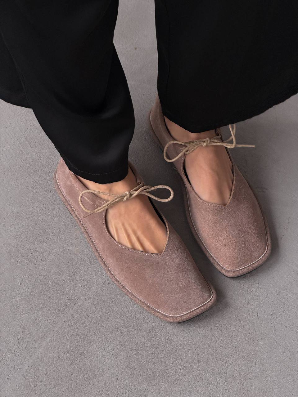 Балетки на зав'язках з анатомічно-розширеним носиком, бежевий