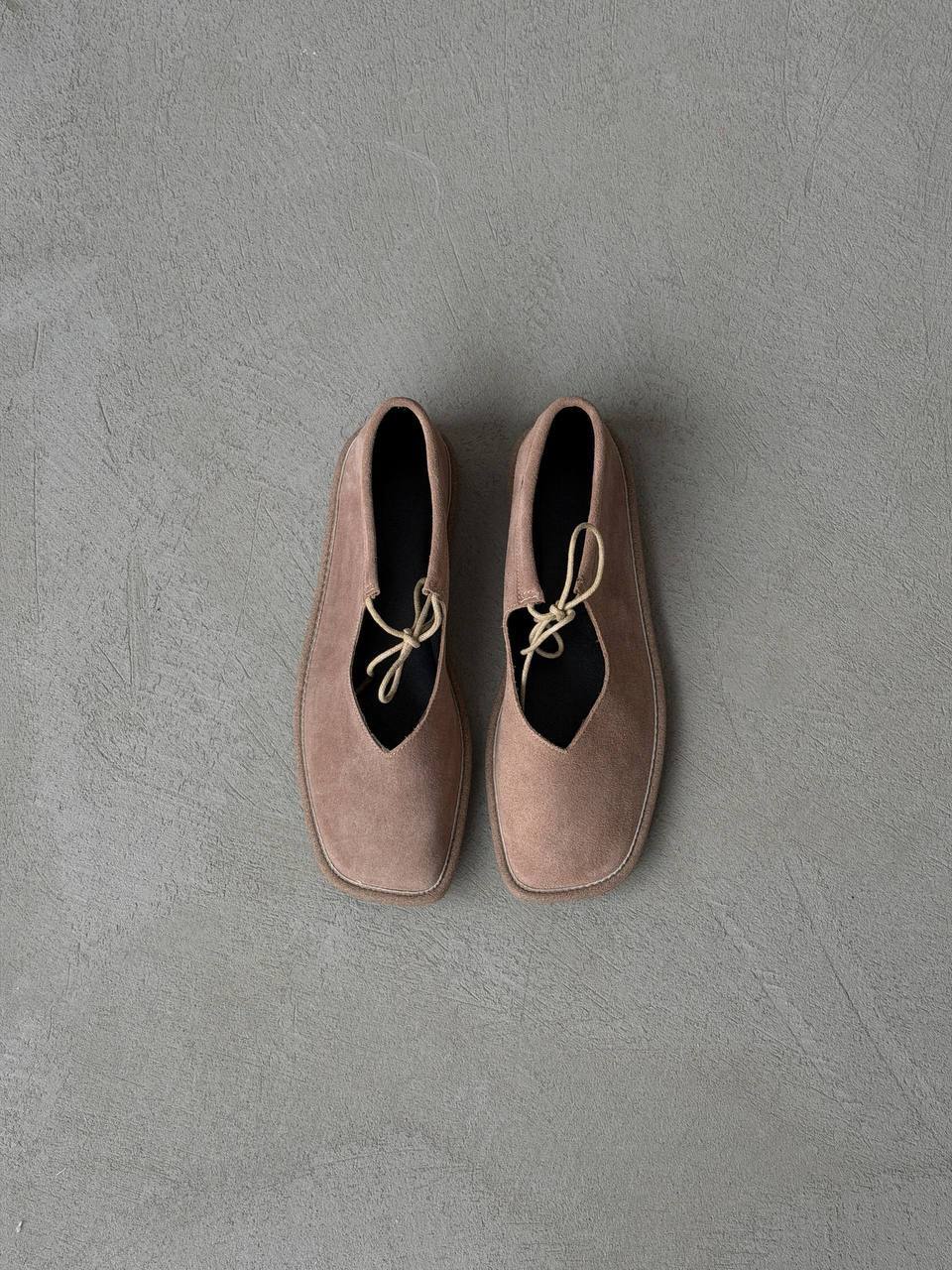 Балетки на зав'язках з анатомічно-розширеним носиком, бежевий