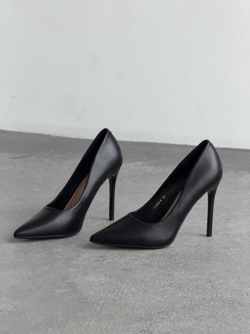 Класичні туфлі