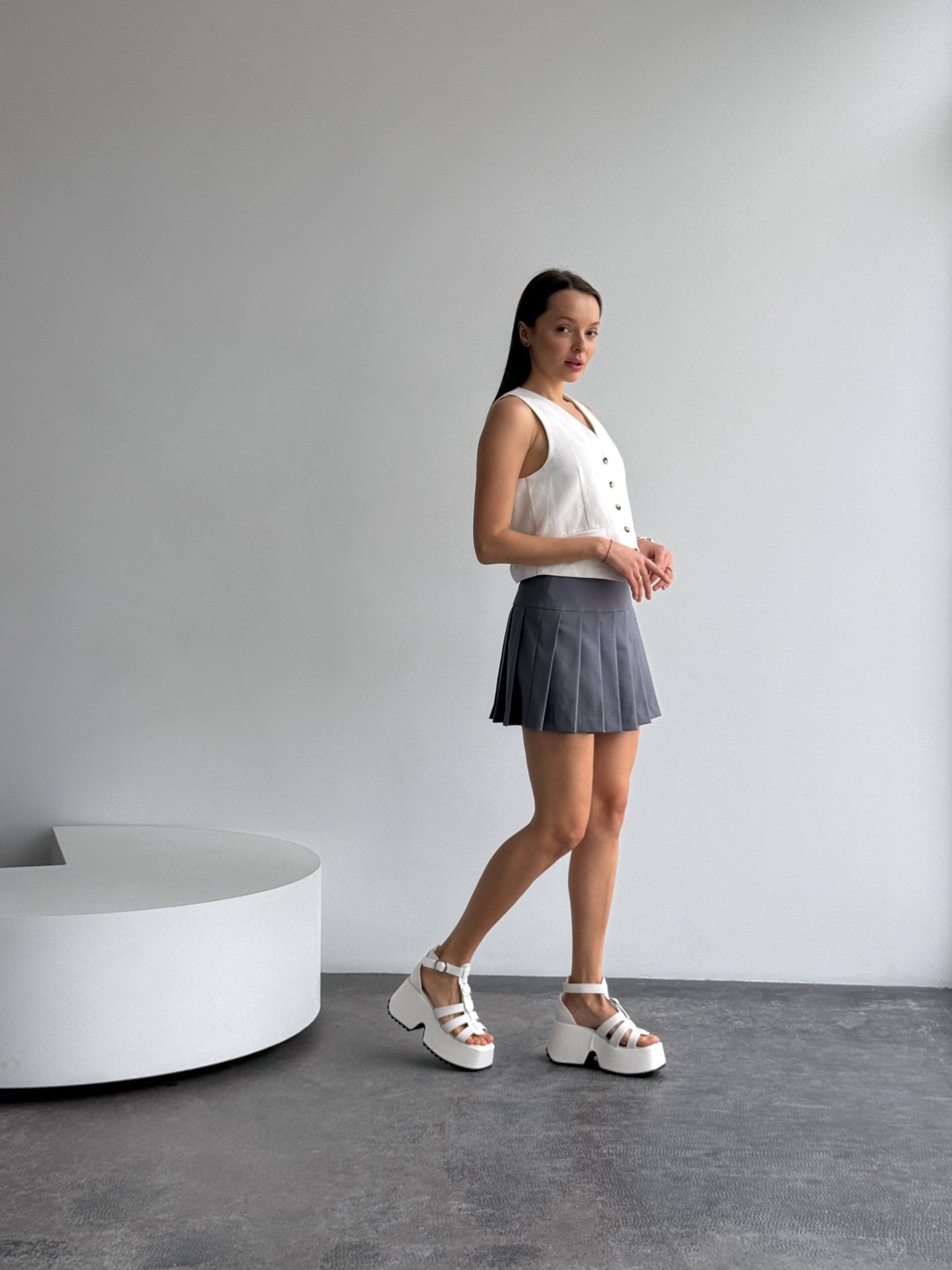 Босоніжки на високій платформі, білий