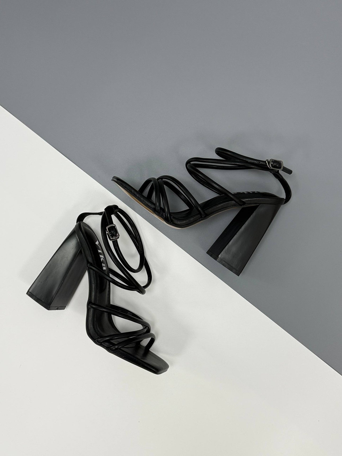 Босоніжки "Vika", чорний