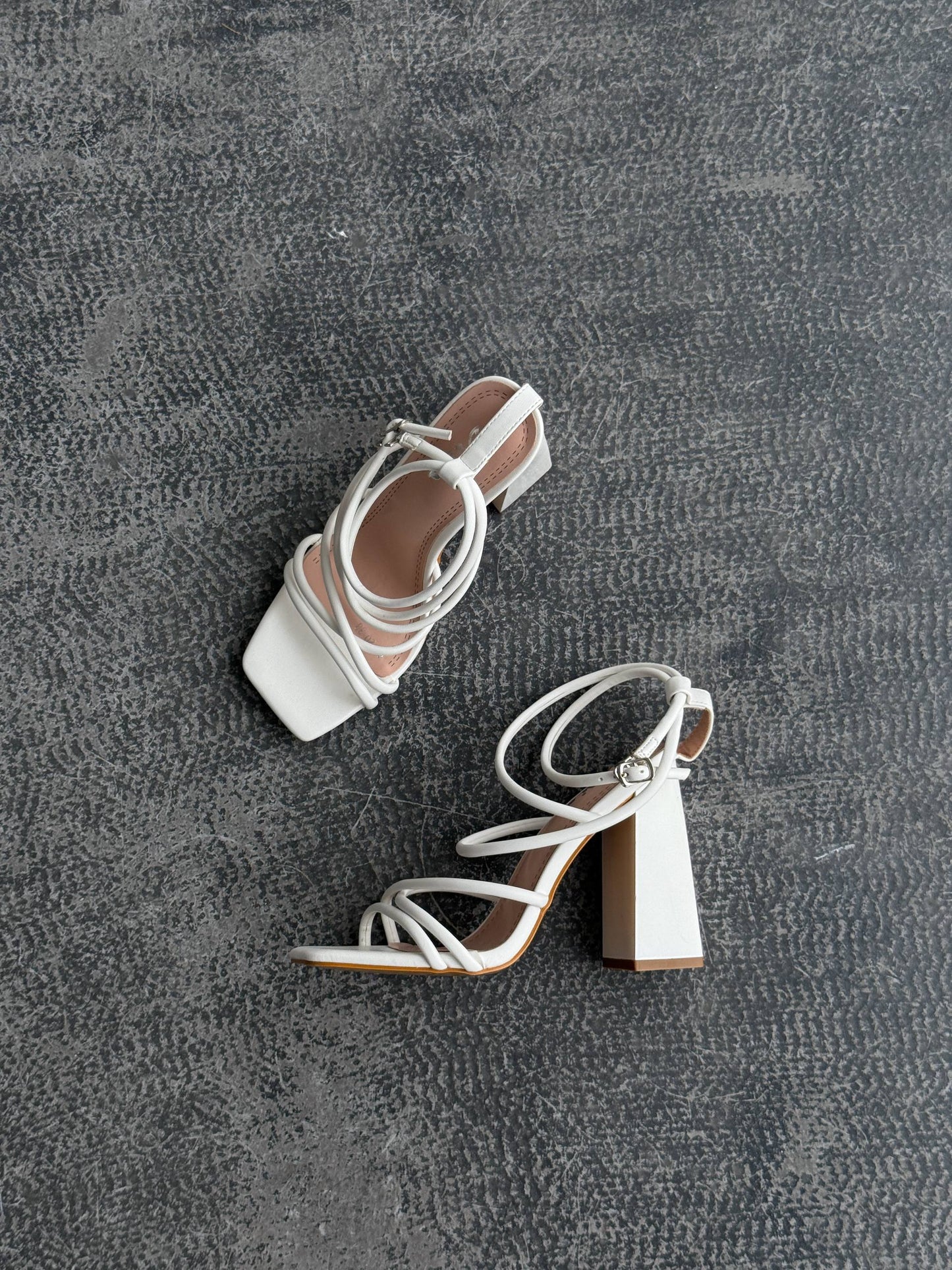 Босоніжки "Vika", білий