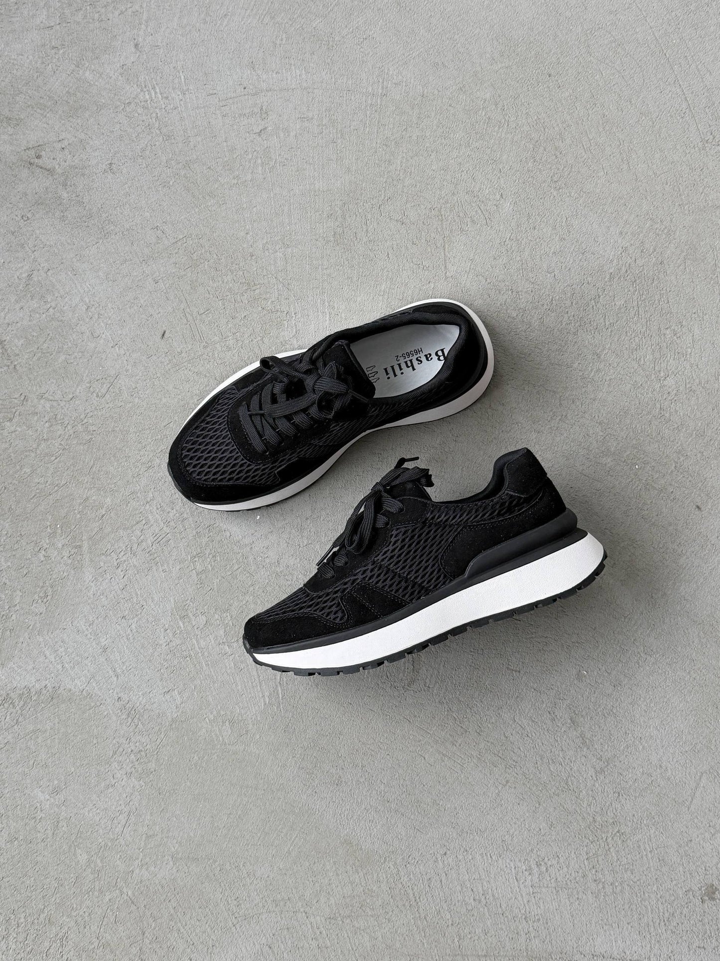 Стильні кросівки, чорний