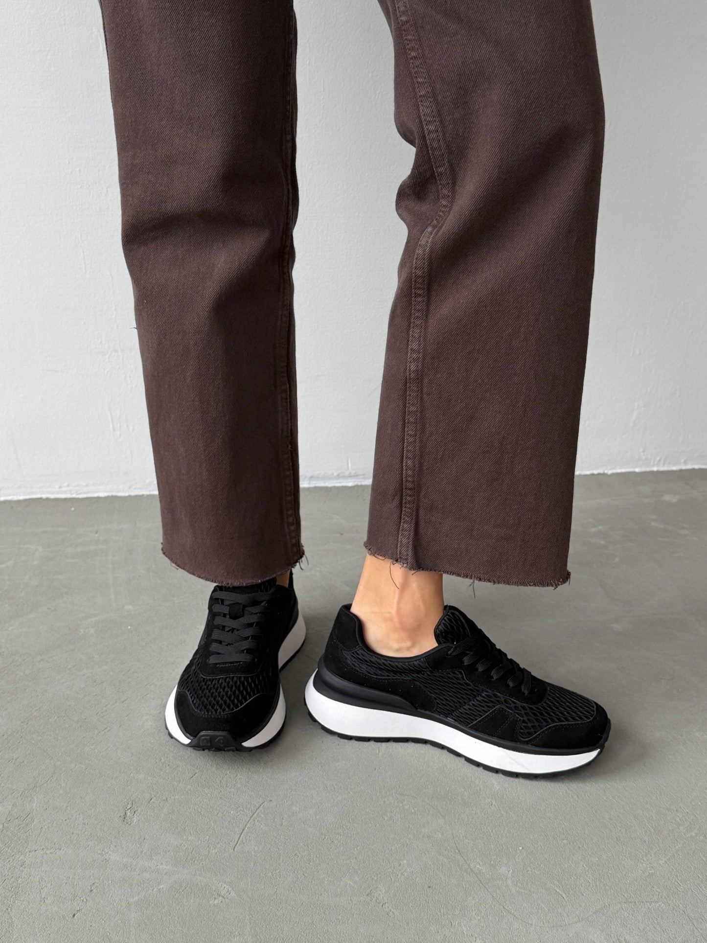 Стильні кросівки, чорний