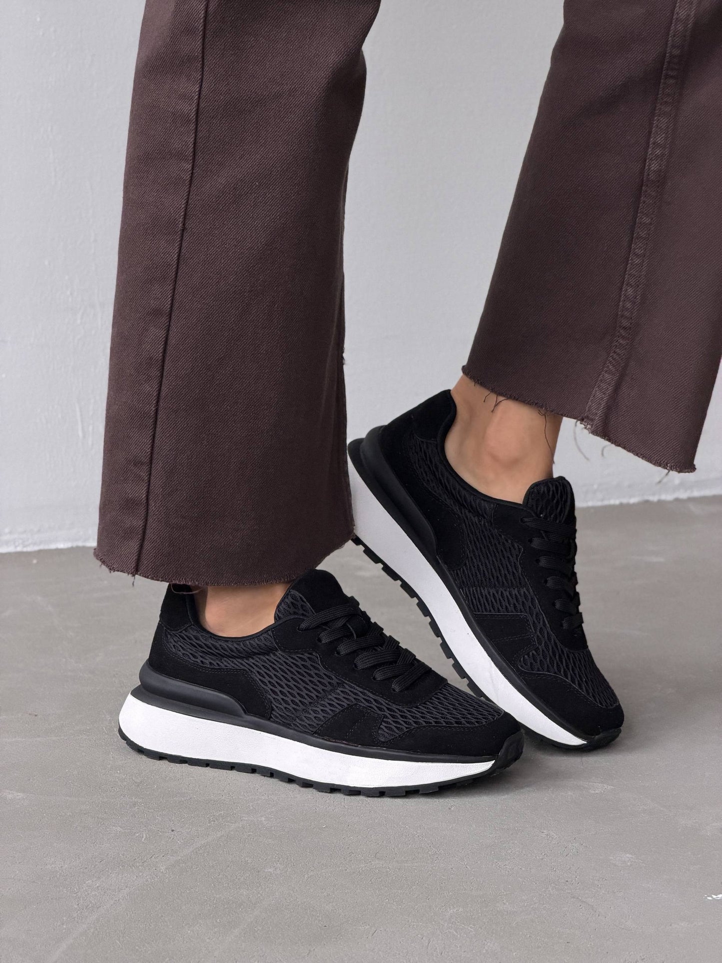 Стильні кросівки, чорний