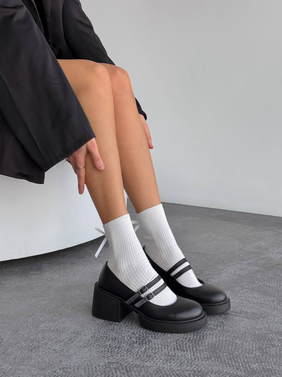 Туфлі з ремінцями, чорний