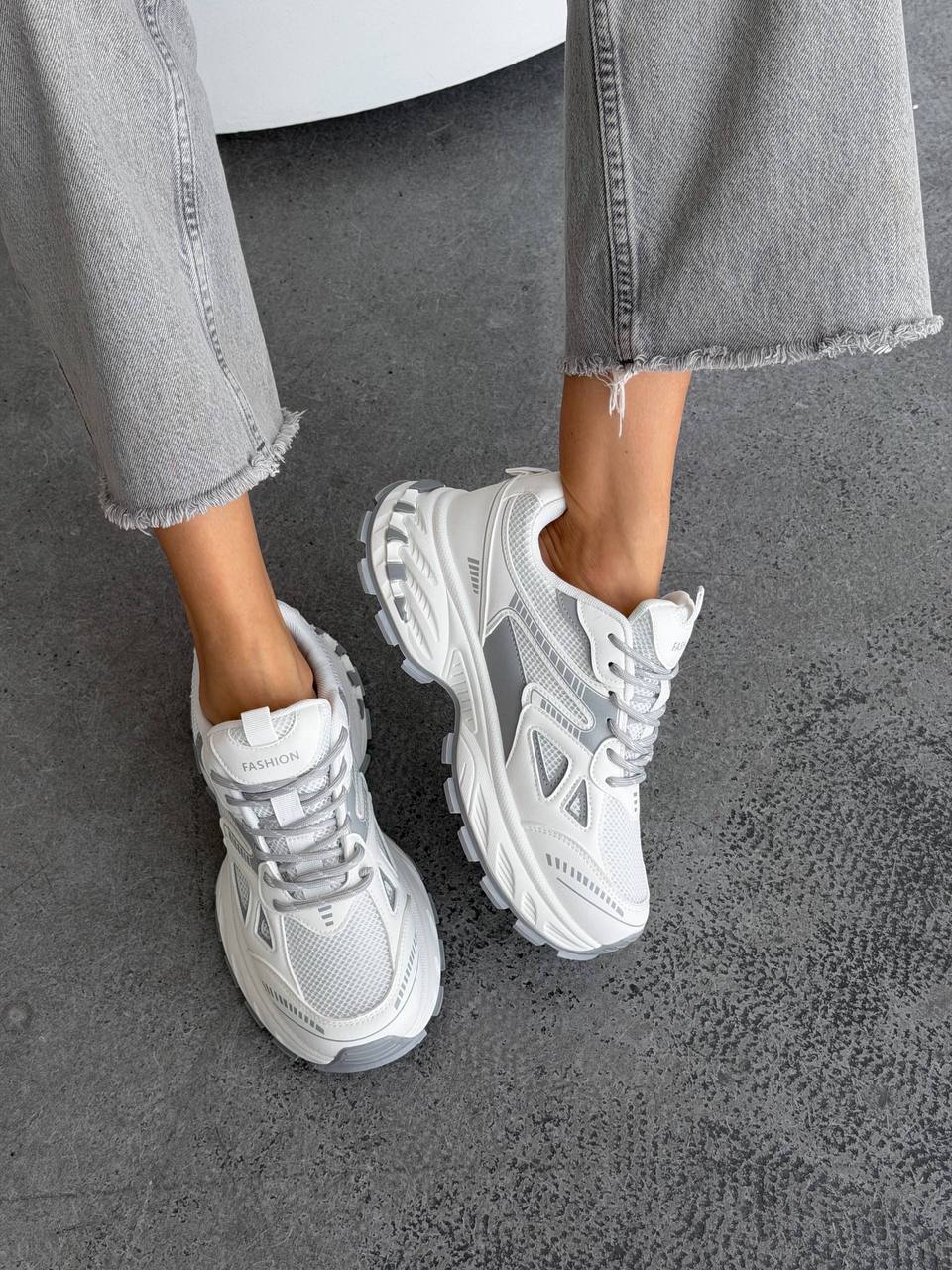 Кросівки на масивній підошві