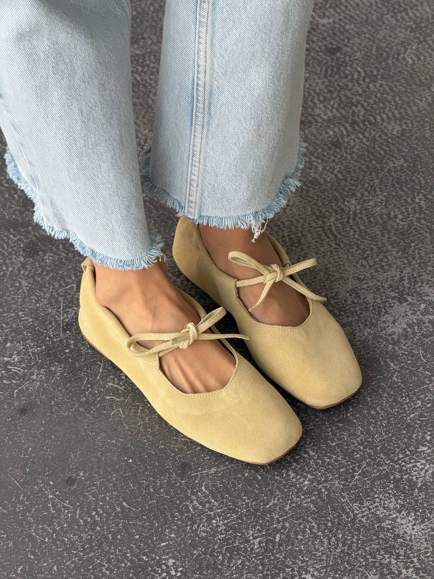 Балетки з анатомічно-розширеним носиком, пастельно-жовтий