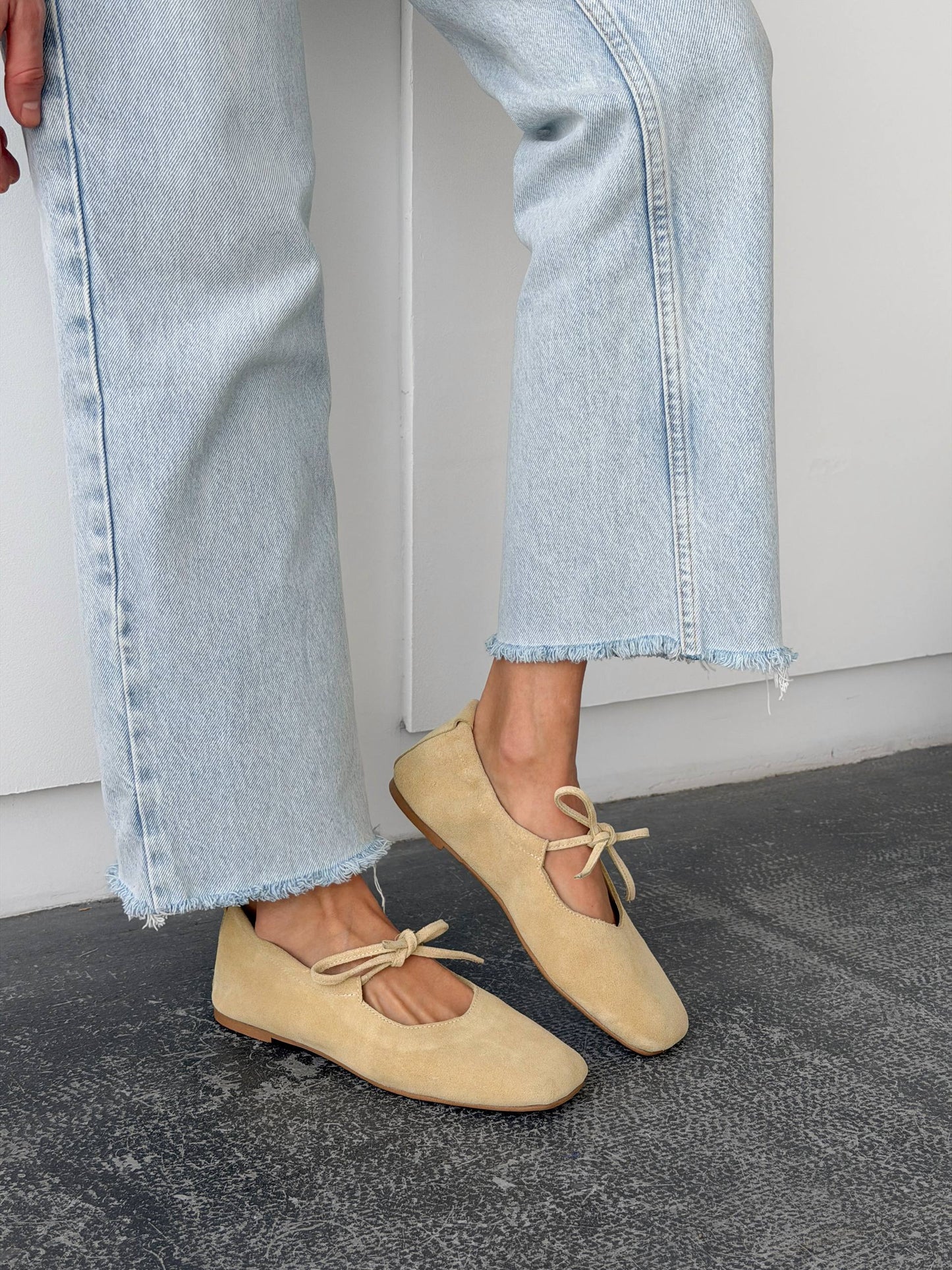 Балетки з анатомічно-розширеним носиком, пастельно-жовтий