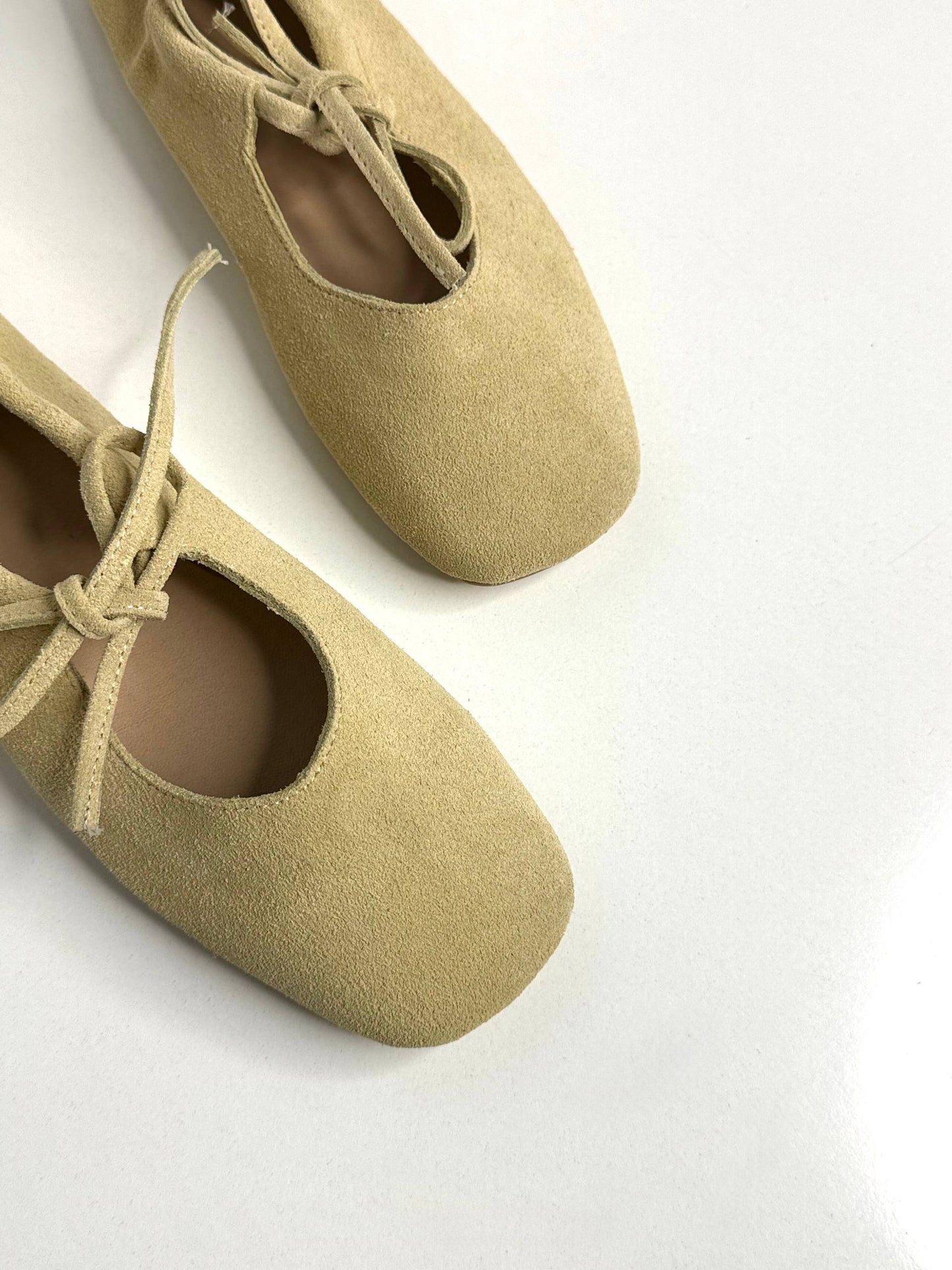 Балетки з анатомічно-розширеним носиком, пастельно-жовтий