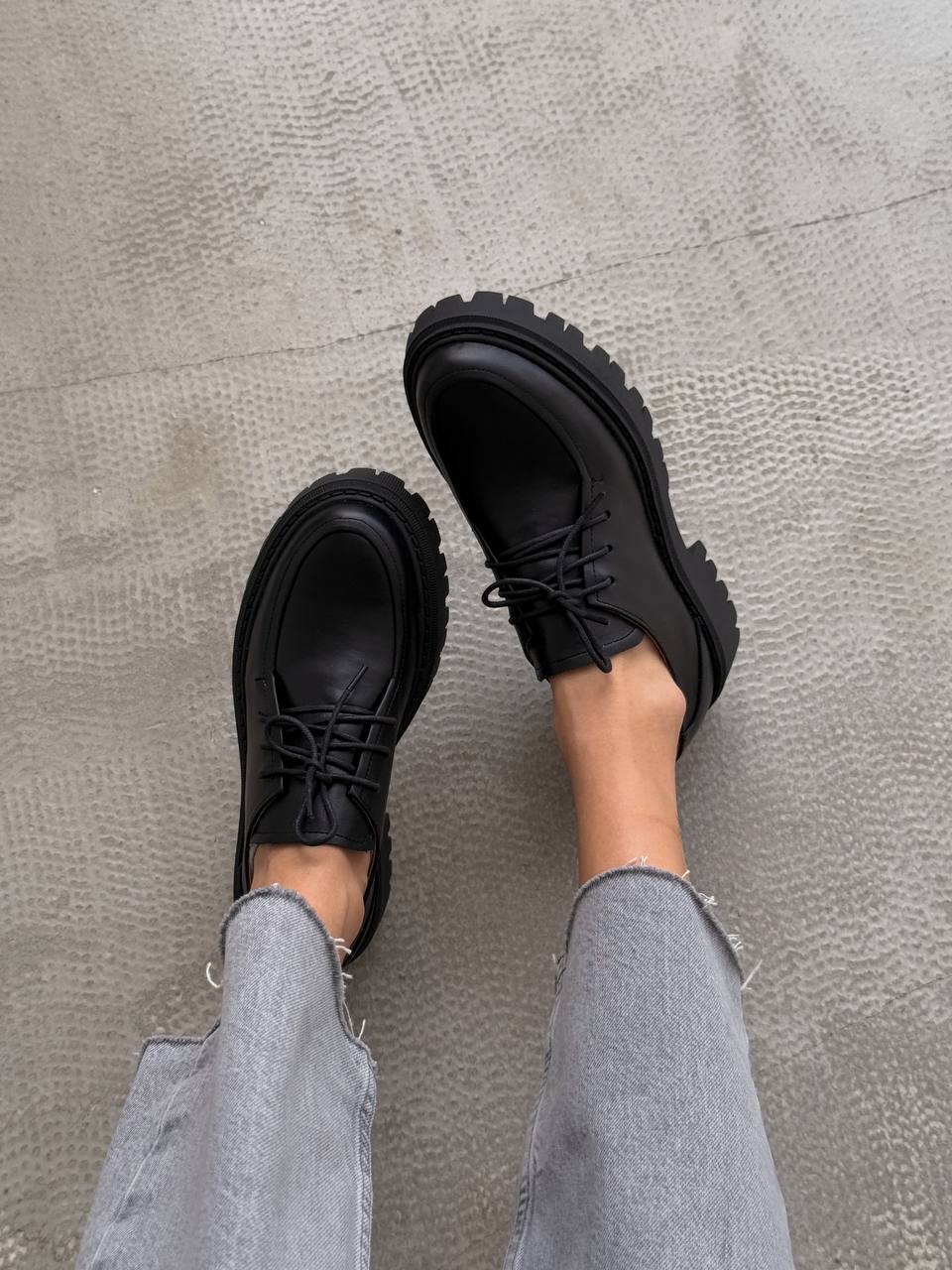 Туфлі на шнурівці, чорний