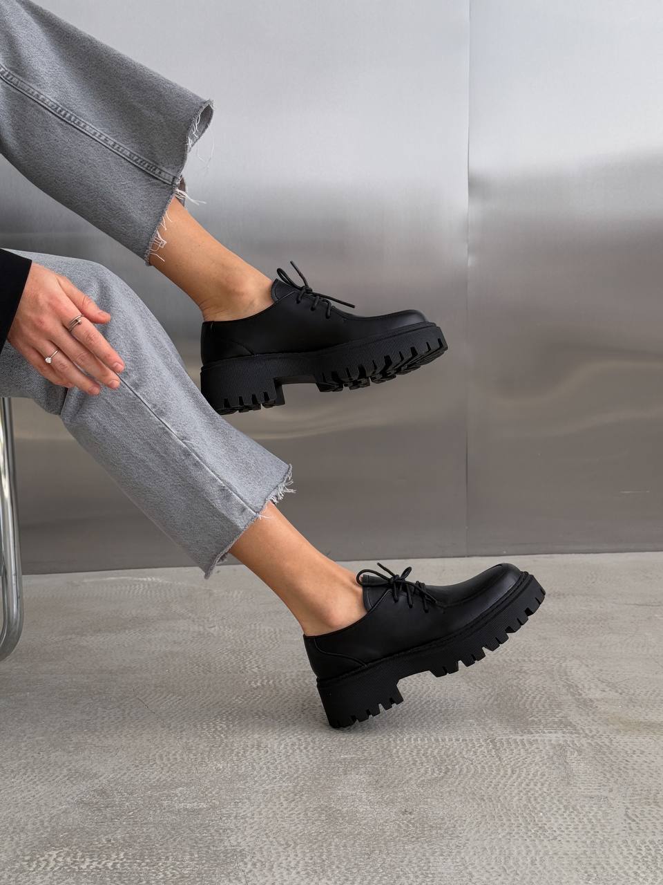 Туфлі на шнурівці, чорний