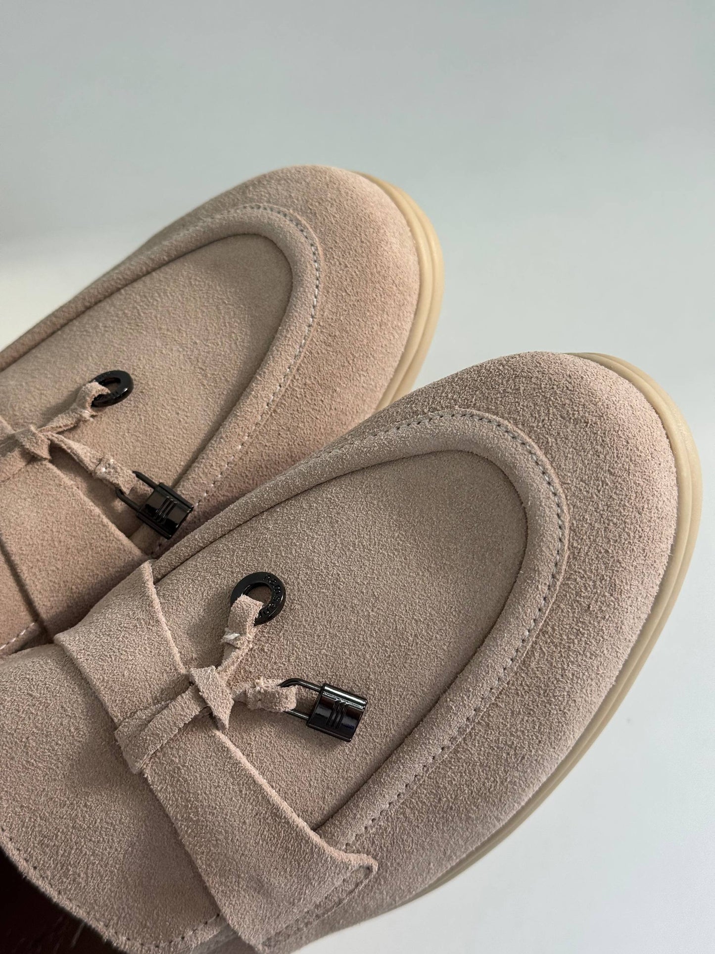 Лофери на кожен день, бежевий