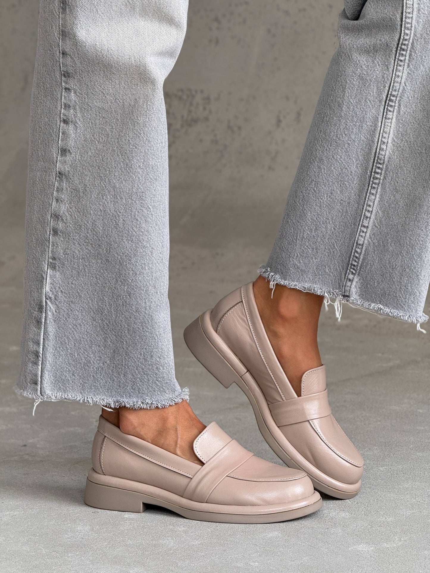 Класичні лофери ™️NikArt, бежевий