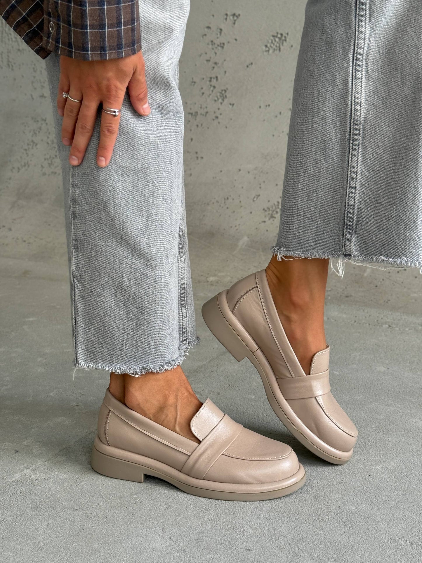 Класичні лофери ™️NikArt, бежевий