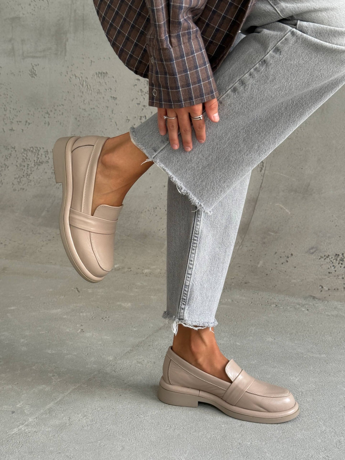 Класичні лофери ™️NikArt, бежевий