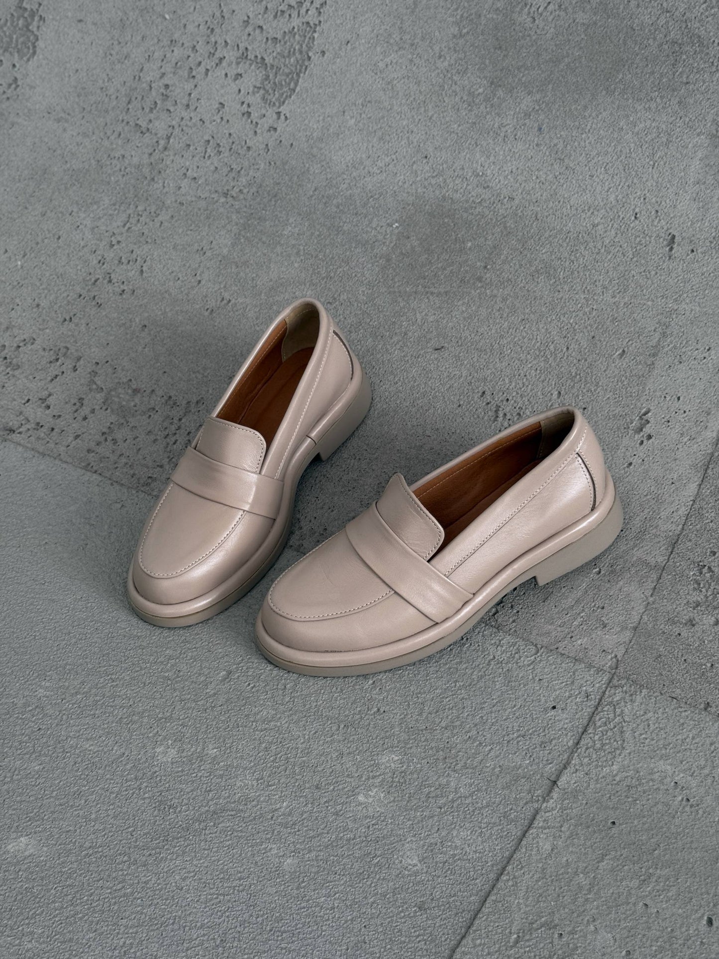 Класичні лофери ™️NikArt, бежевий