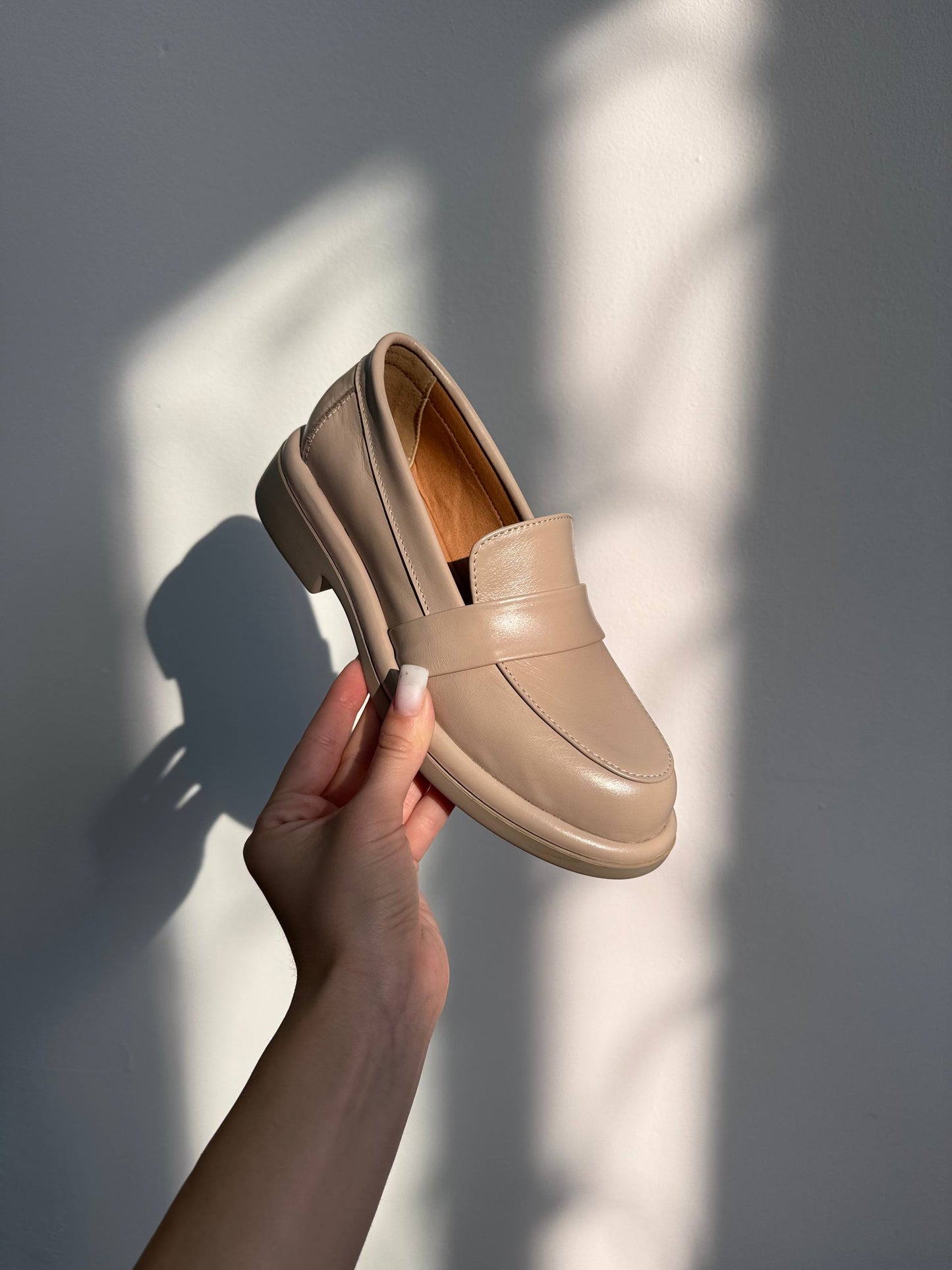 Класичні лофери ™️NikArt, бежевий