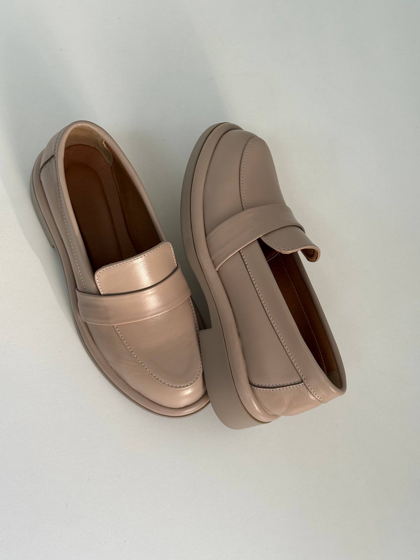 Класичні лофери ™️NikArt, бежевий