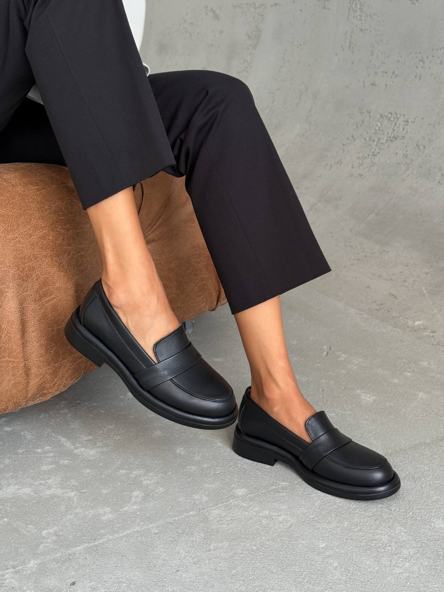 Класичні лофери ™️NikArt зі шкіри, чорний