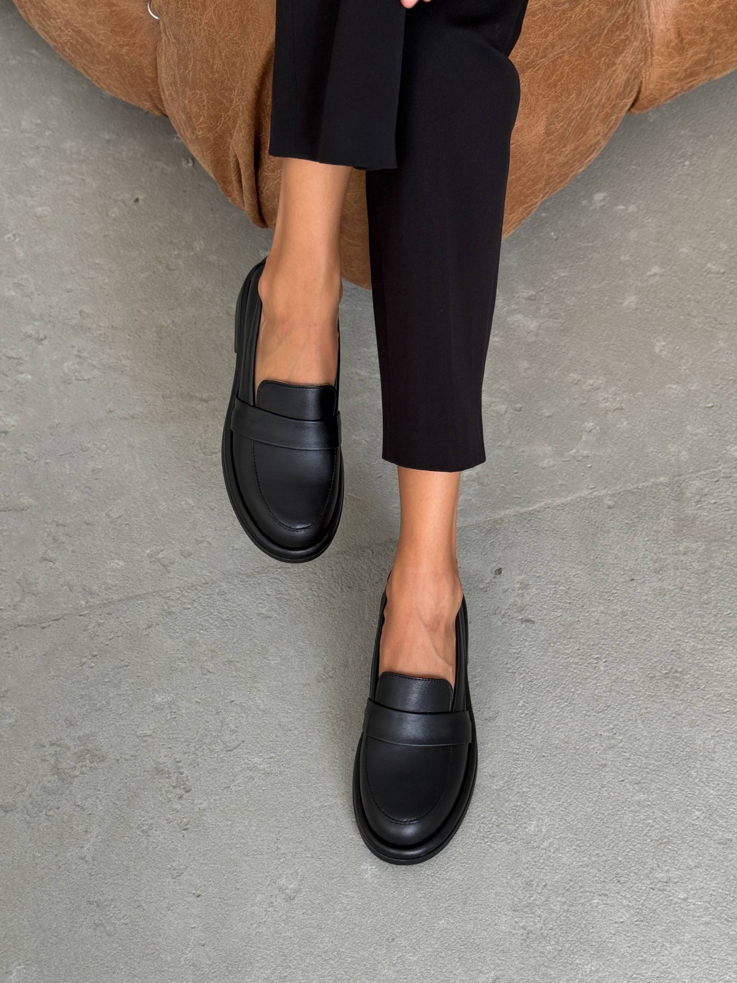 Класичні лофери ™️NikArt зі шкіри, чорний