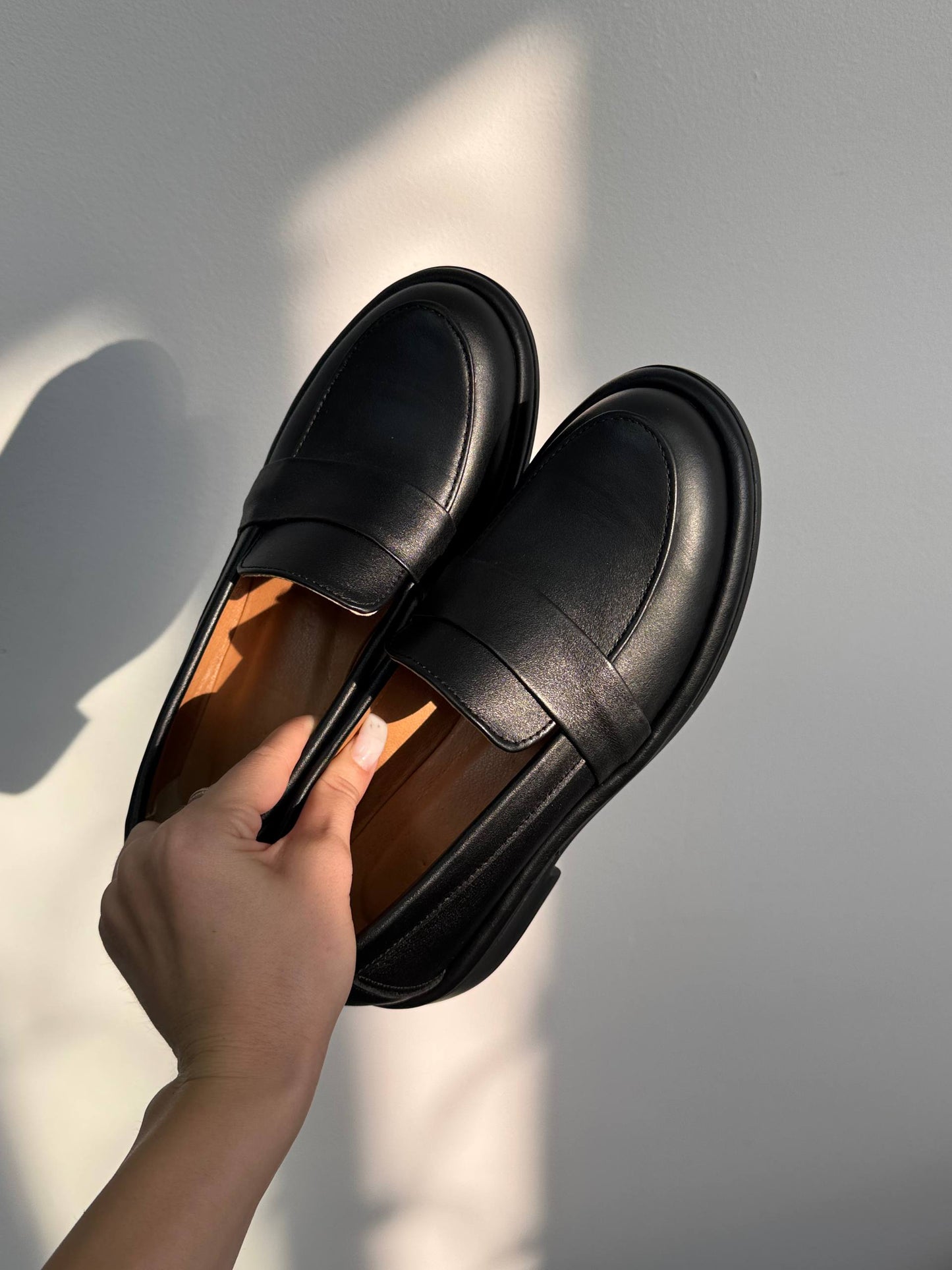 Класичні лофери ™️NikArt зі шкіри, чорний