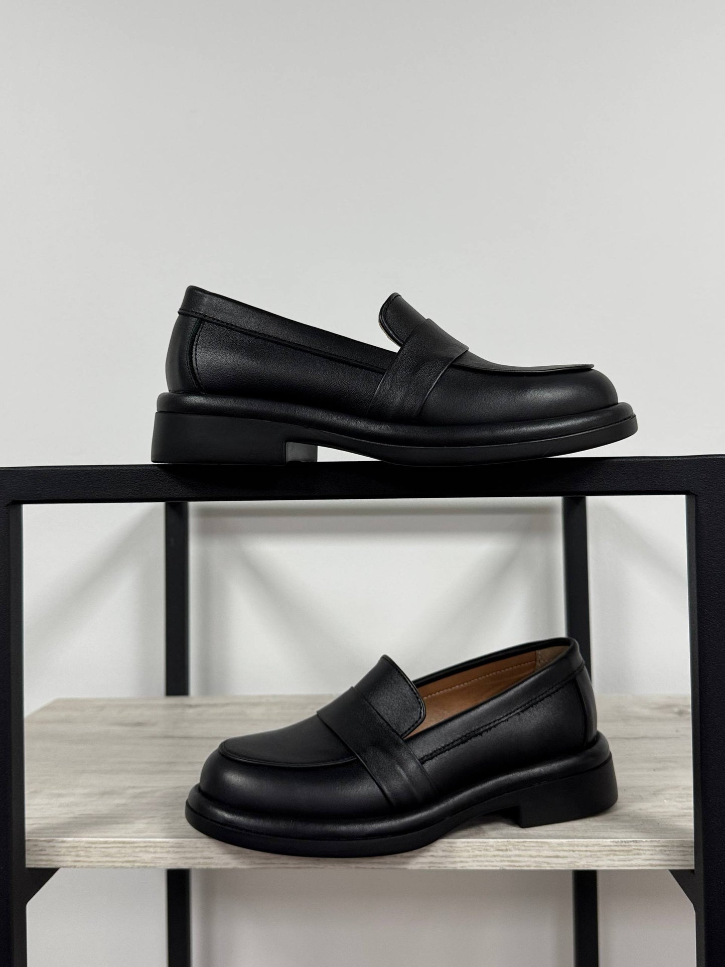 Класичні лофери ™️NikArt зі шкіри, чорний