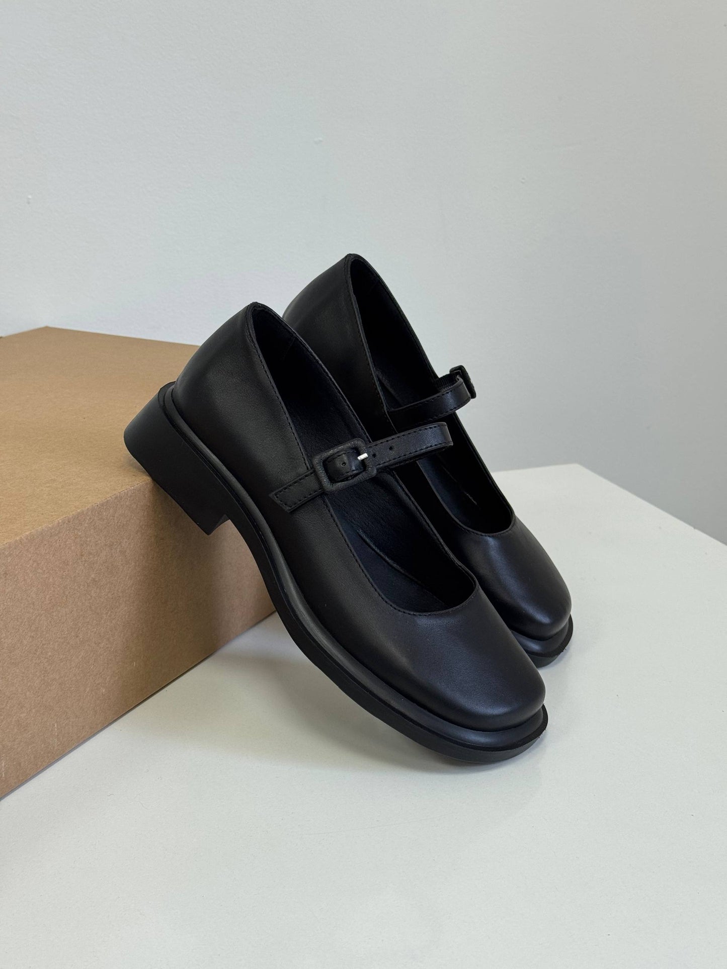 Туфлі з анатомічним носиком, чорний