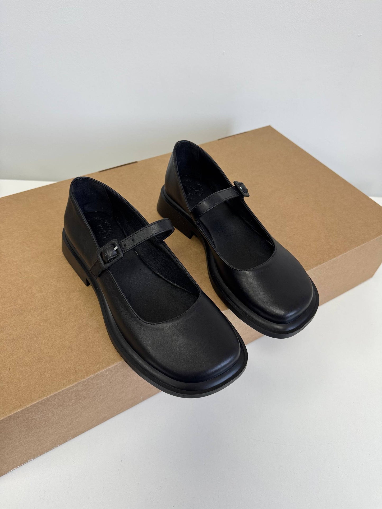 Туфлі з анатомічним носиком, чорний