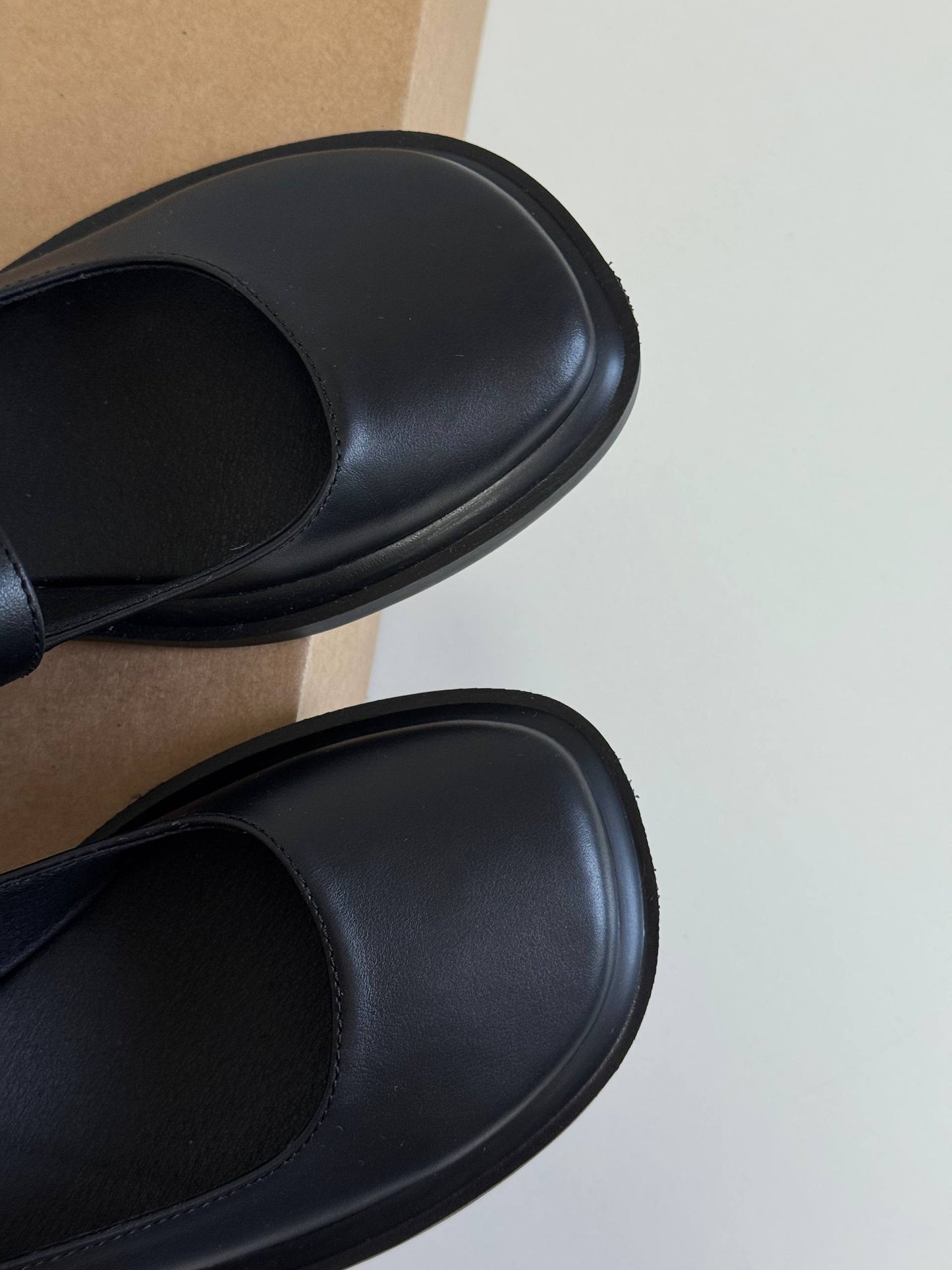 Туфлі з анатомічним носиком, чорний