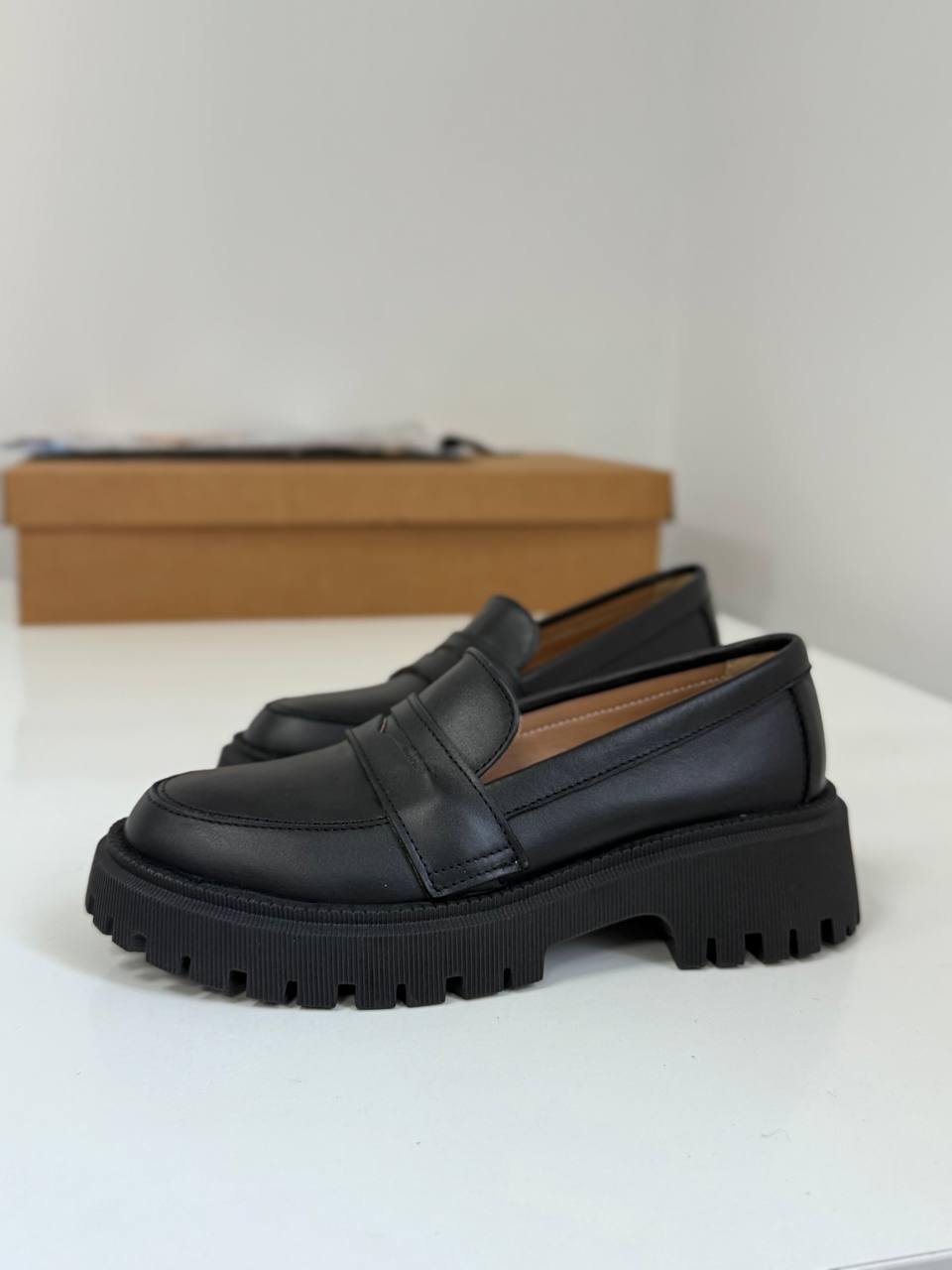 Лофери зі шкіри, чорний